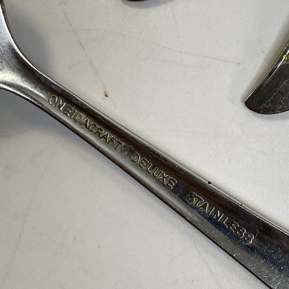 Oneida Oneidacraft Deluxe PROFILE Stainless Flatware 54 pc w Serving pcs Nice - Picture 12 of 13